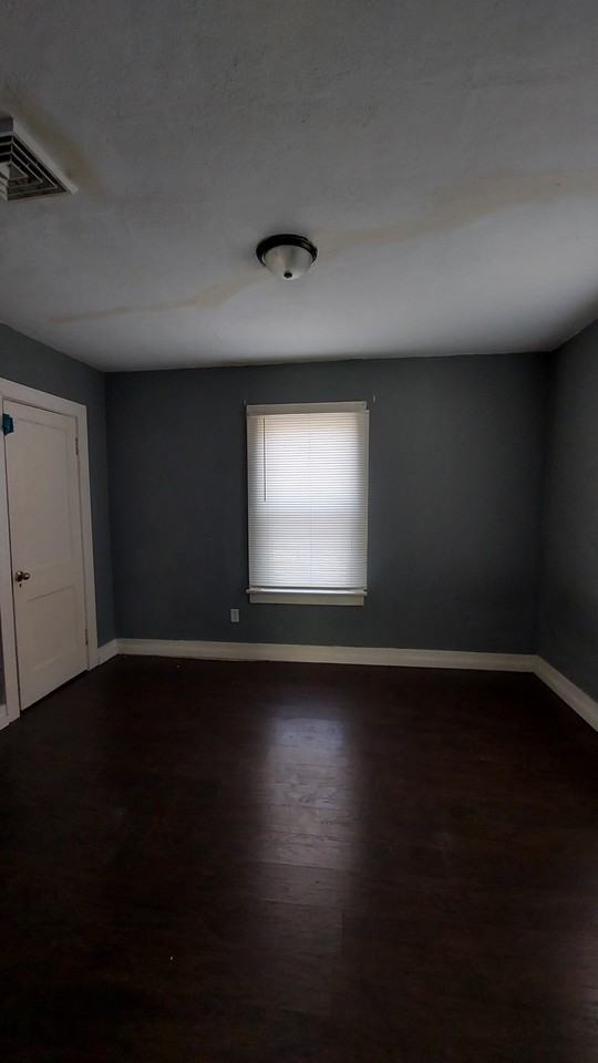 1401 S Clark St #NA - Photo 5 of 10