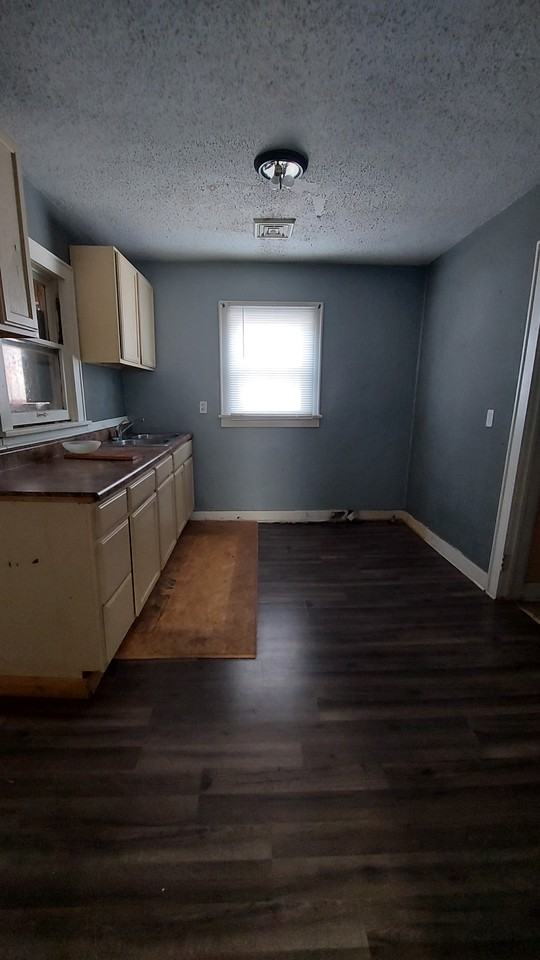 1401 S Clark St #NA - Photo 6 of 10