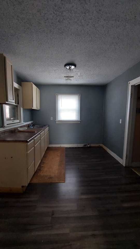 1401 S Clark St #NA - Photo 7 of 10