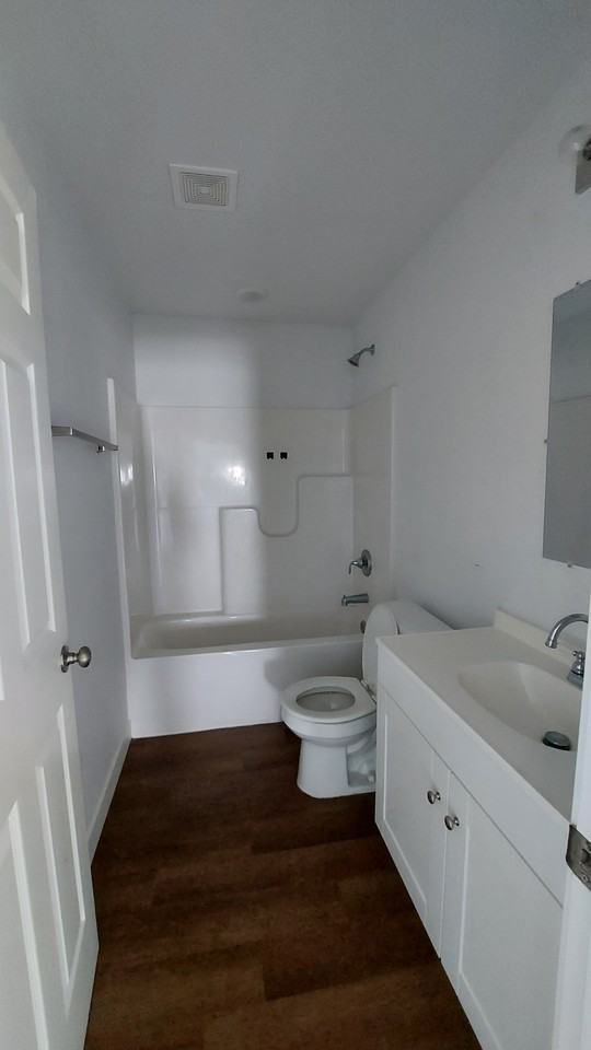 821 S Muldrow St #NA - Photo 2 of 9