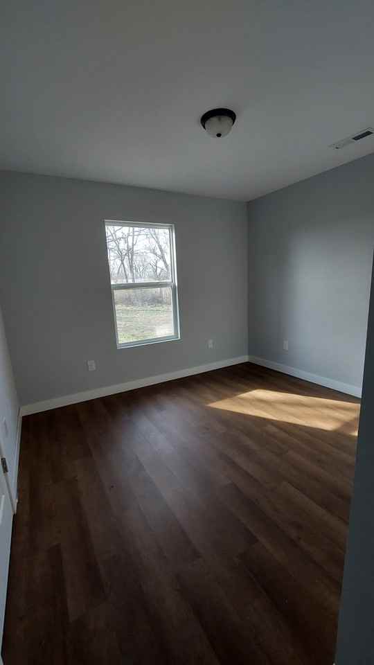 821 S Muldrow St #NA - Photo 6 of 9