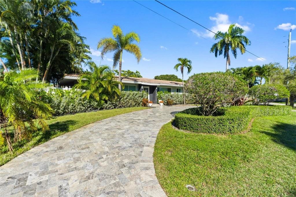 2615 Ne 26th St #NA - Photo 2 of 19