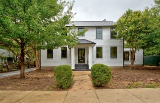 1110 W 22nd 1/2 St #NA - Photo 1 of 1