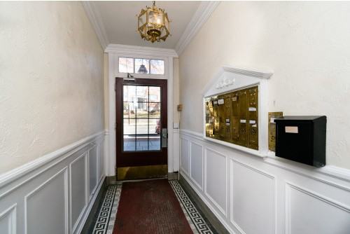 300 Washington Ave #7 - Photo 3 of 14