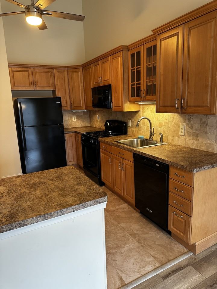 1309 Golden Pl #1309 - Photo 3 of 13