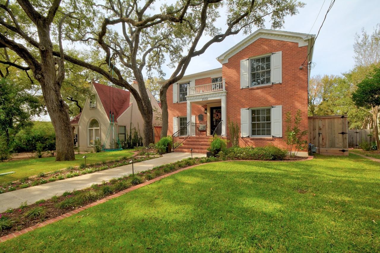 2832 San Gabriel St #NA - Photo 2 of 24