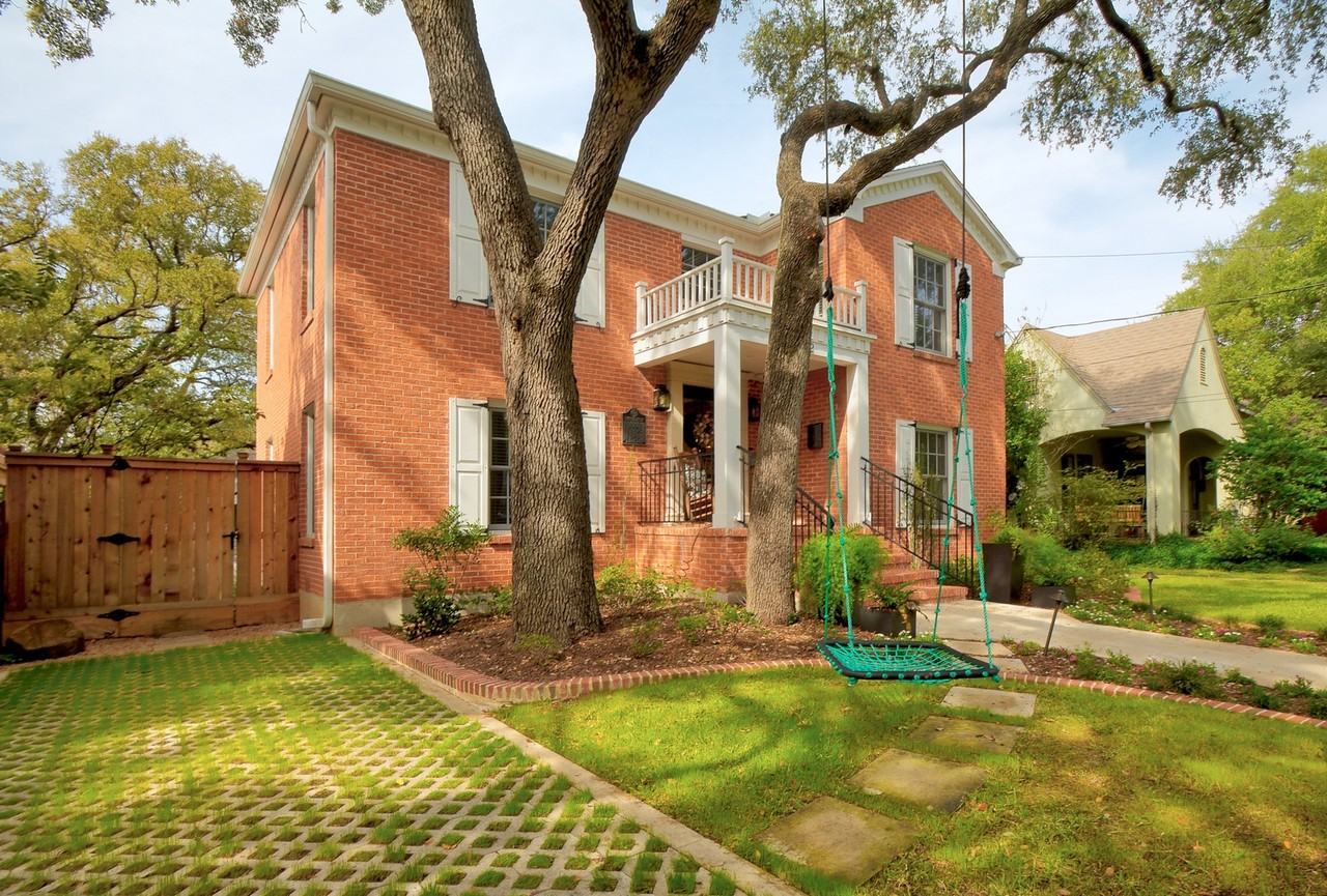 2832 San Gabriel St #NA - Photo 3 of 24