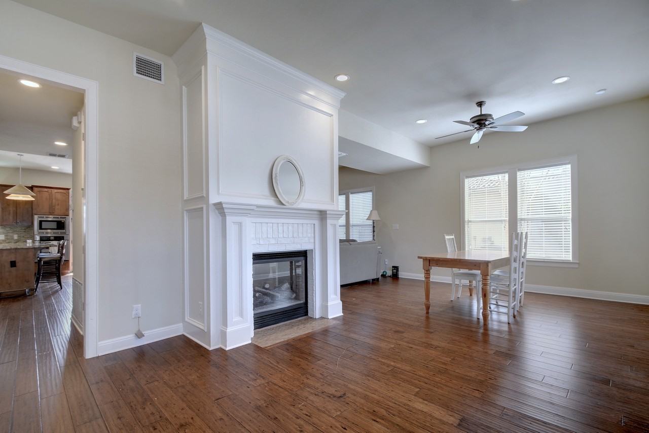 3005 Washington Sq #NA - Photo 4 of 28