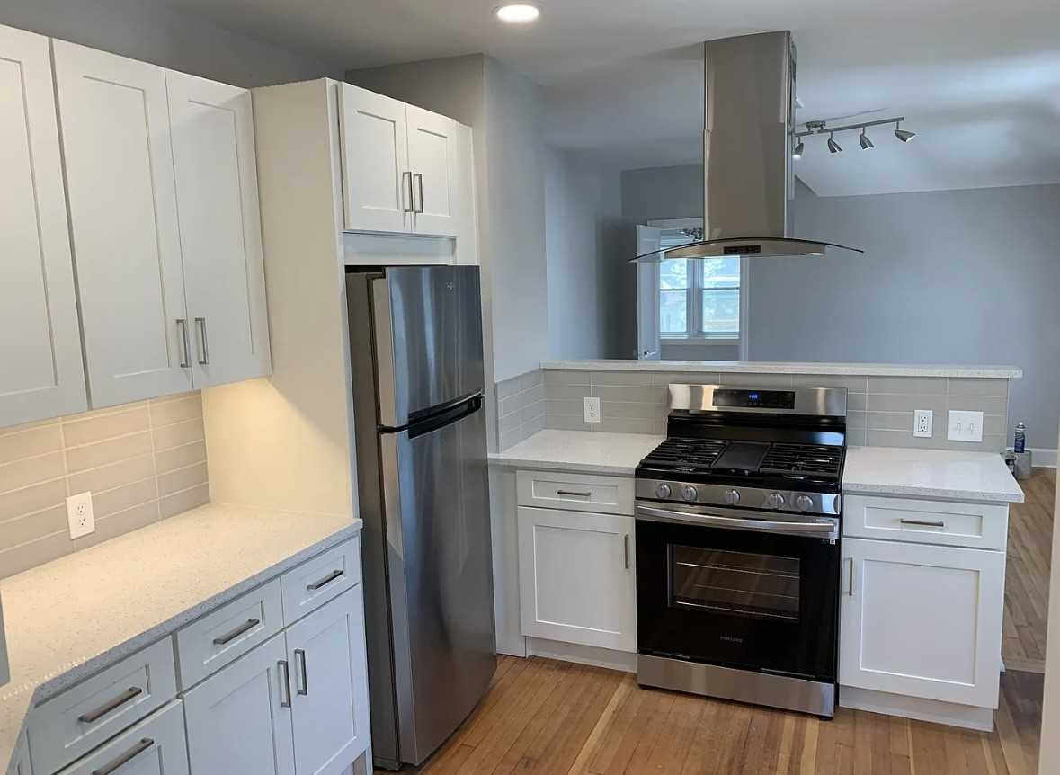 52 Melrose Ave #52 - Photo 3 of 16