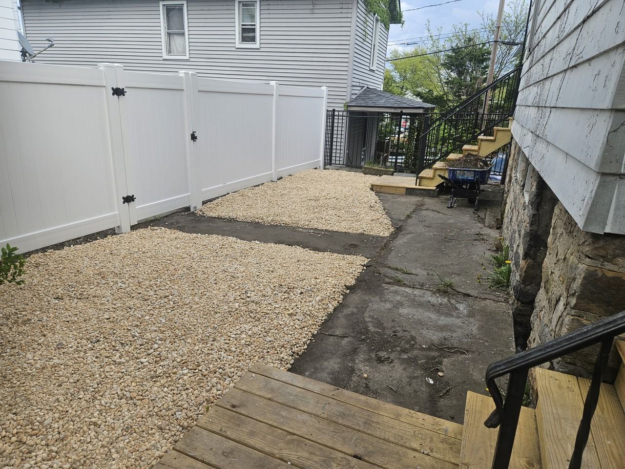 1118 Rock St - Photo 6 of 15