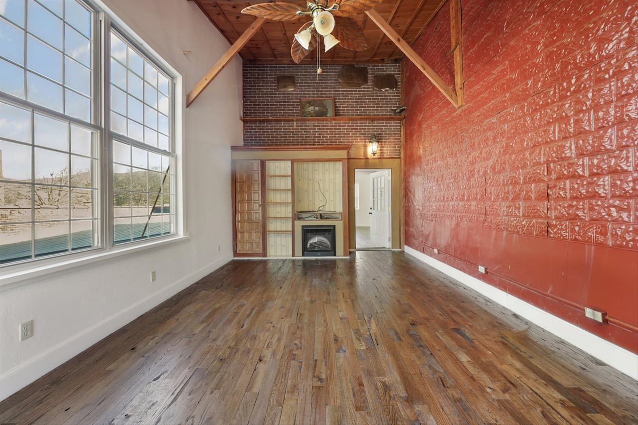 664 E Meeting St #2 - Photo 6 of 19