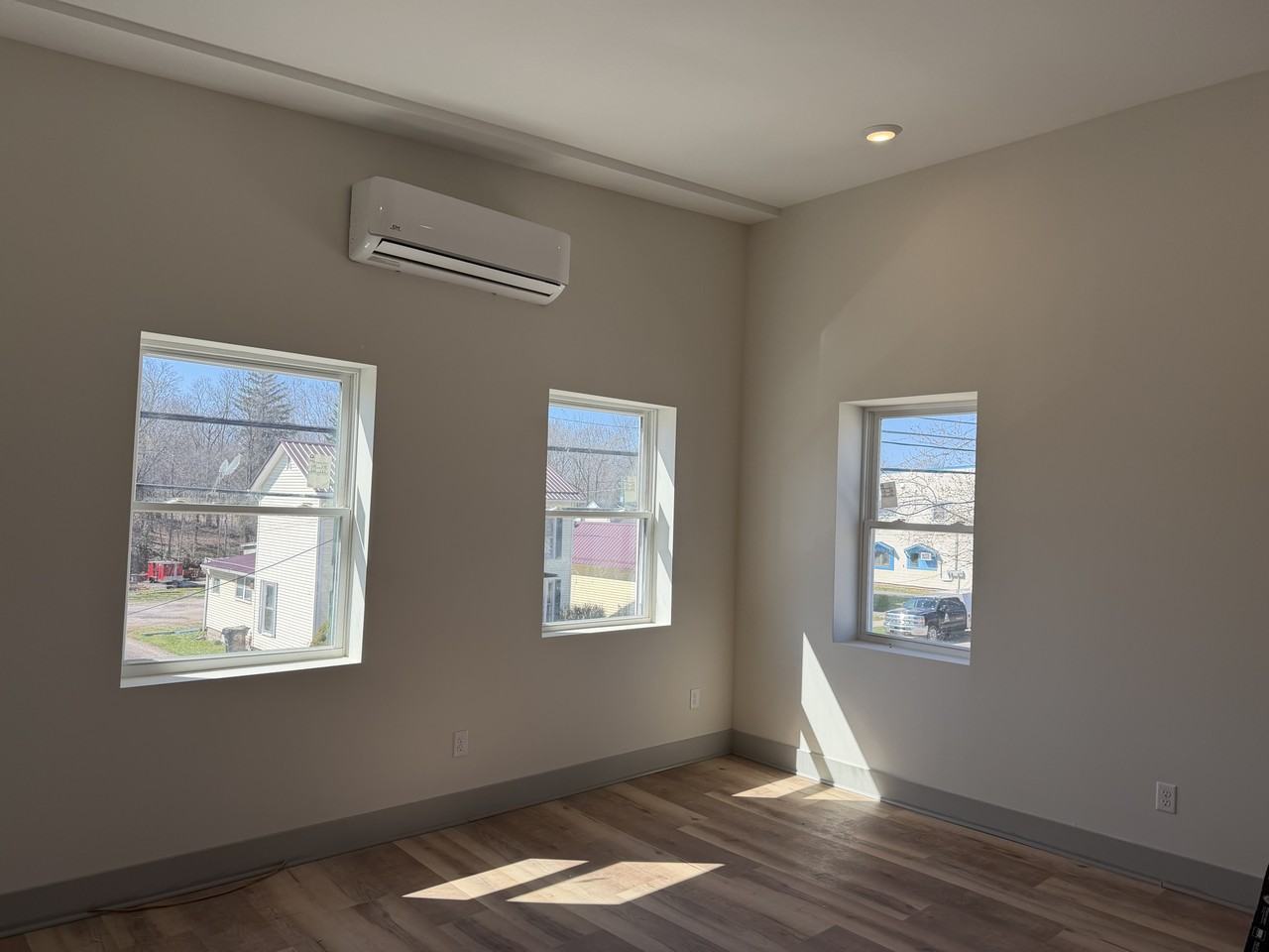 14 W Main St #G - Photo 4 of 5