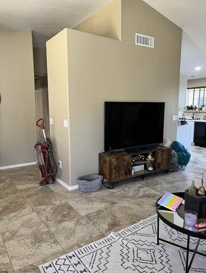 2264 E Pinto Dr #NA - Photo 2 of 20