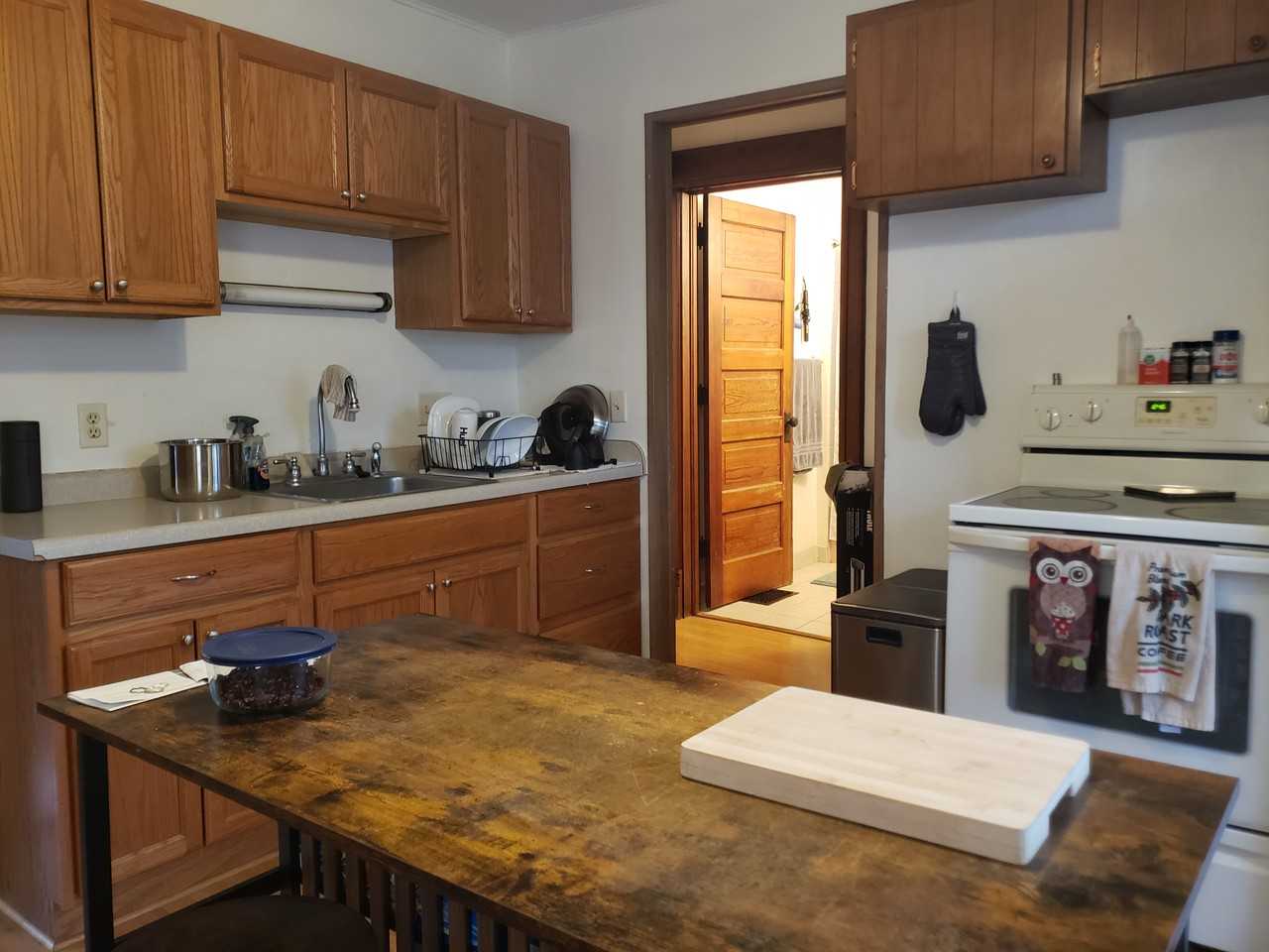 835 E Johnson St #2 - Photo 5 of 12