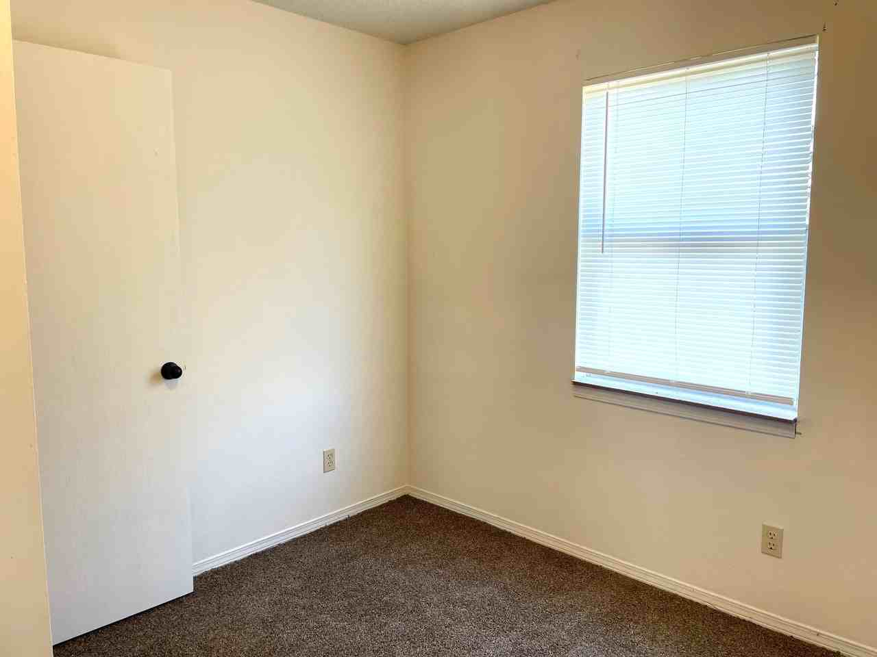 804 Parker Ave #4 - Photo 5 of 14