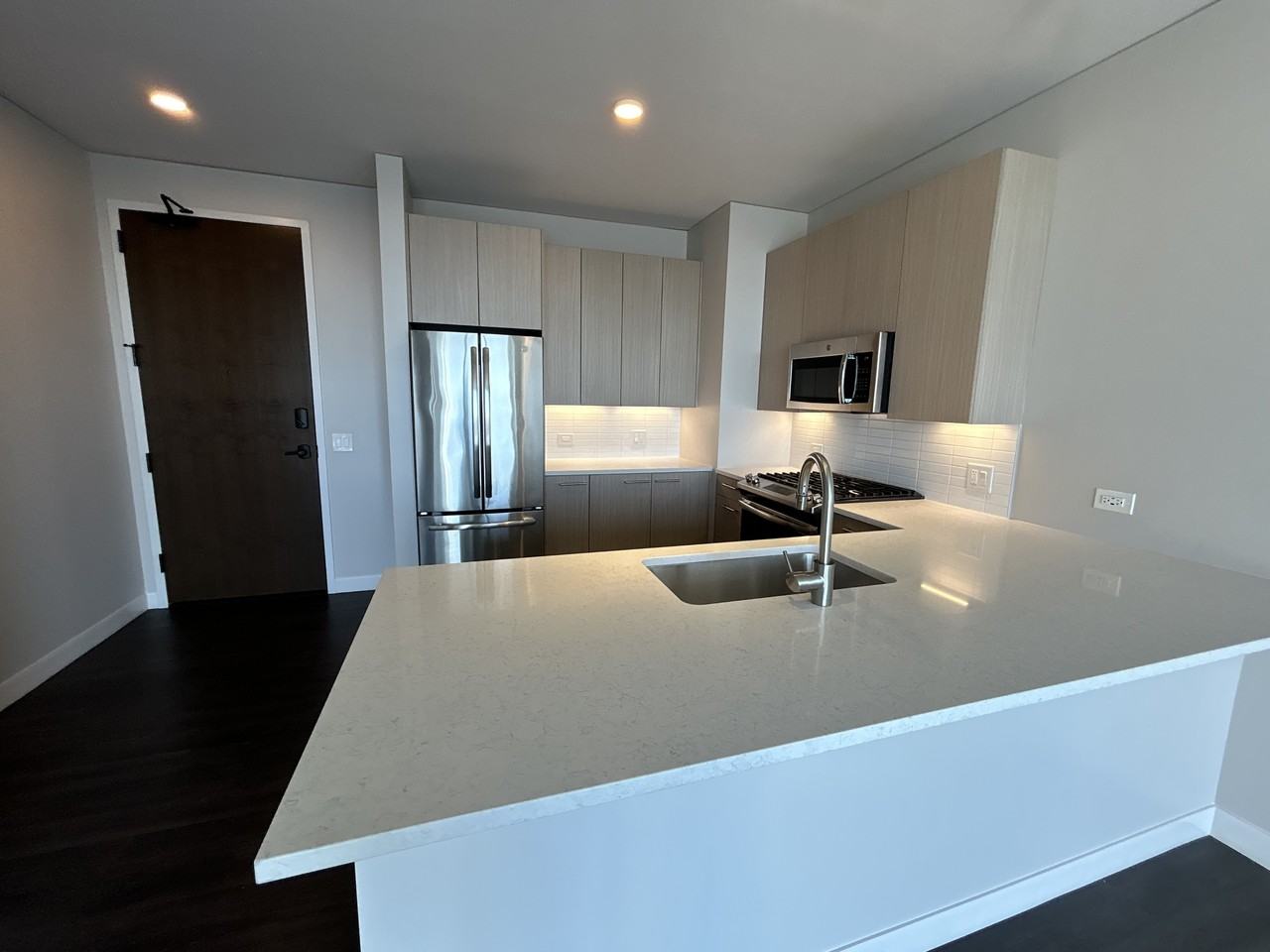 229 S Peoria St #1713 - Photo 3 of 9