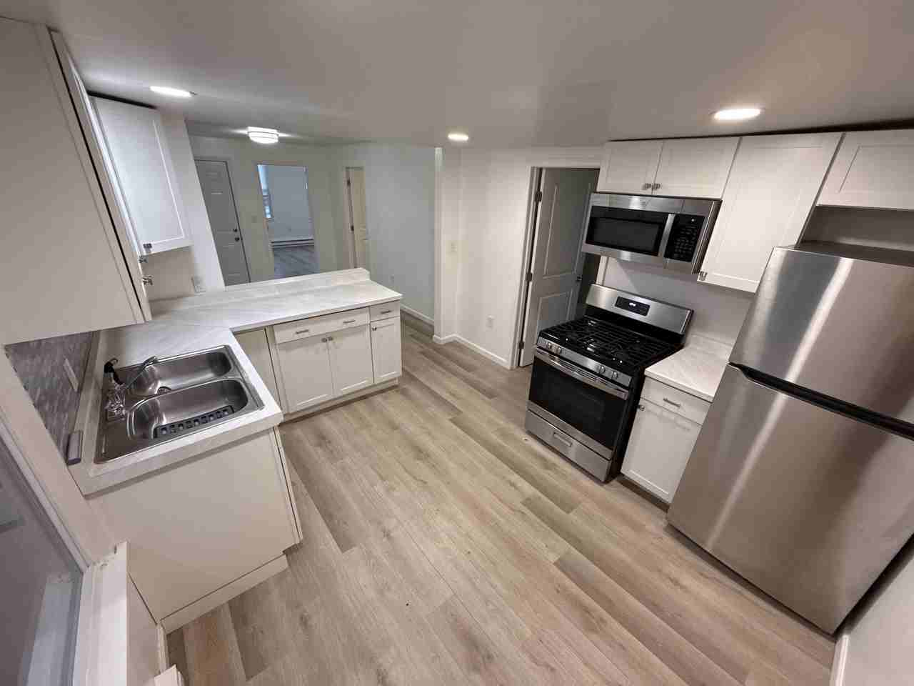 934 Broadway #1 - Photo 5 of 6