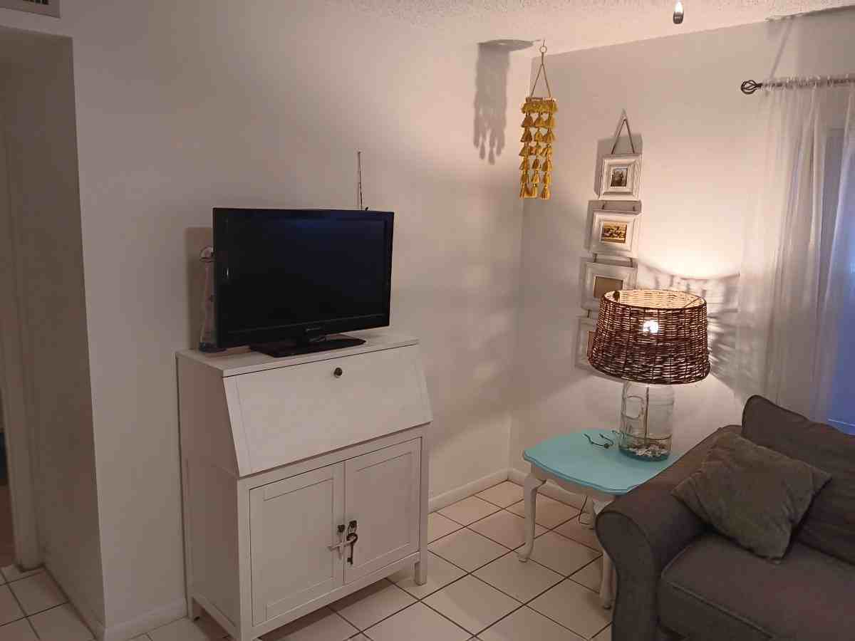 203 C St #NA - Photo 5 of 11