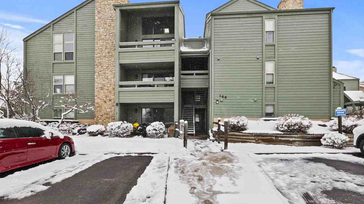 144 W Rockrimmon Blvd #302