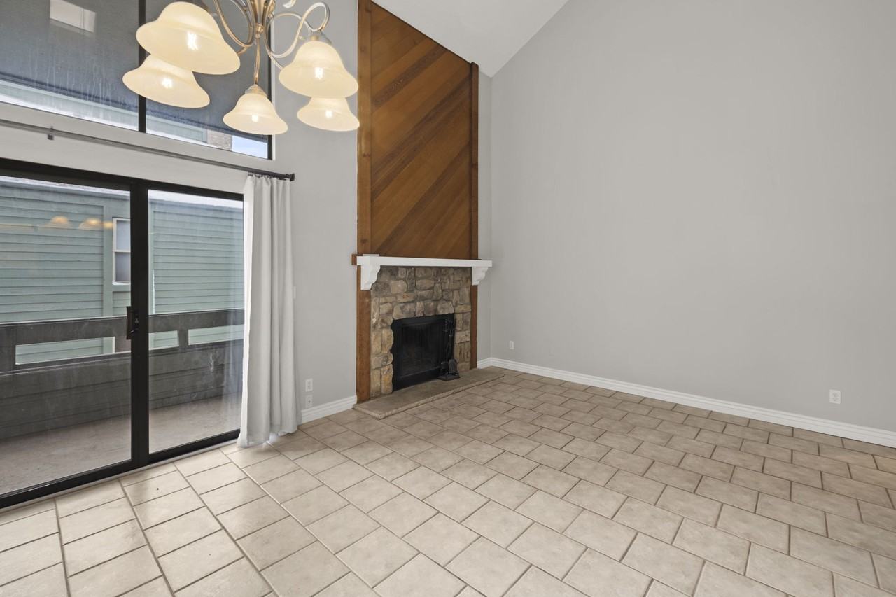 144 W Rockrimmon Blvd #302 - Photo 4 of 34