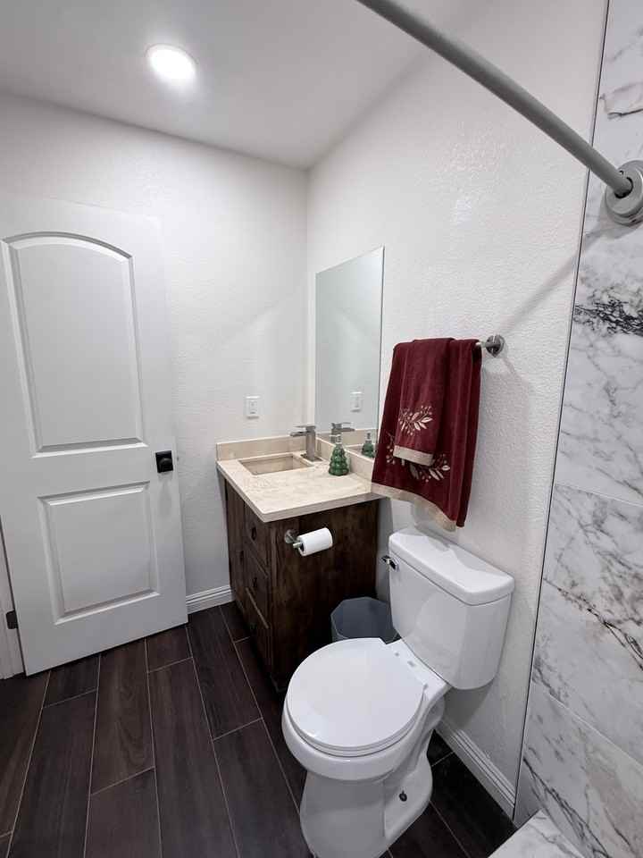 3095 Bonita Woods Dr #B - Photo 3 of 12