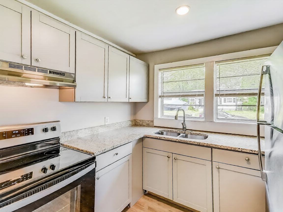 1852 Princeton Ct Sw #NA - Photo 5 of 6