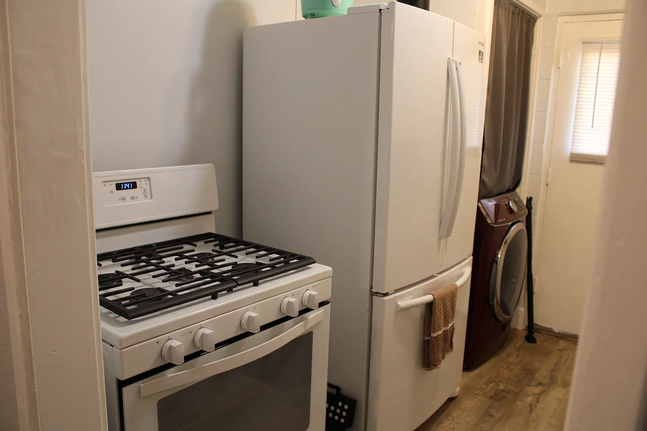 601 Crescent St #NA - Photo 7 of 10