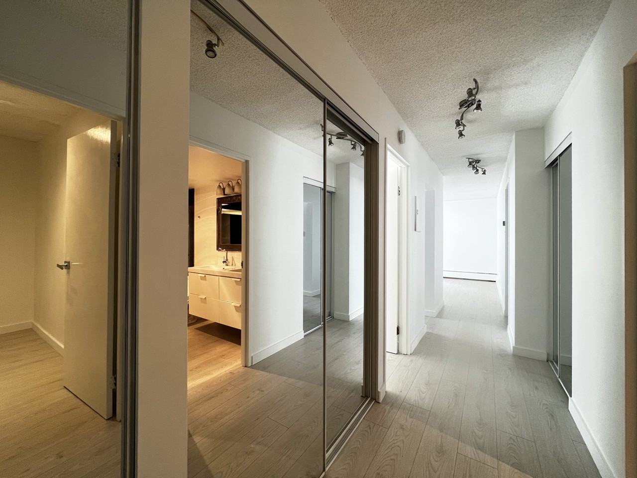 2020 Fullerton Avenue #208 - Photo 3 of 20