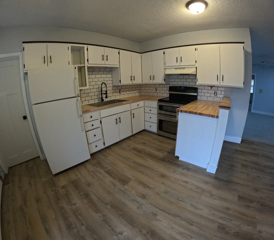 1906 Chelton Ave W #1 - Photo 7 of 14