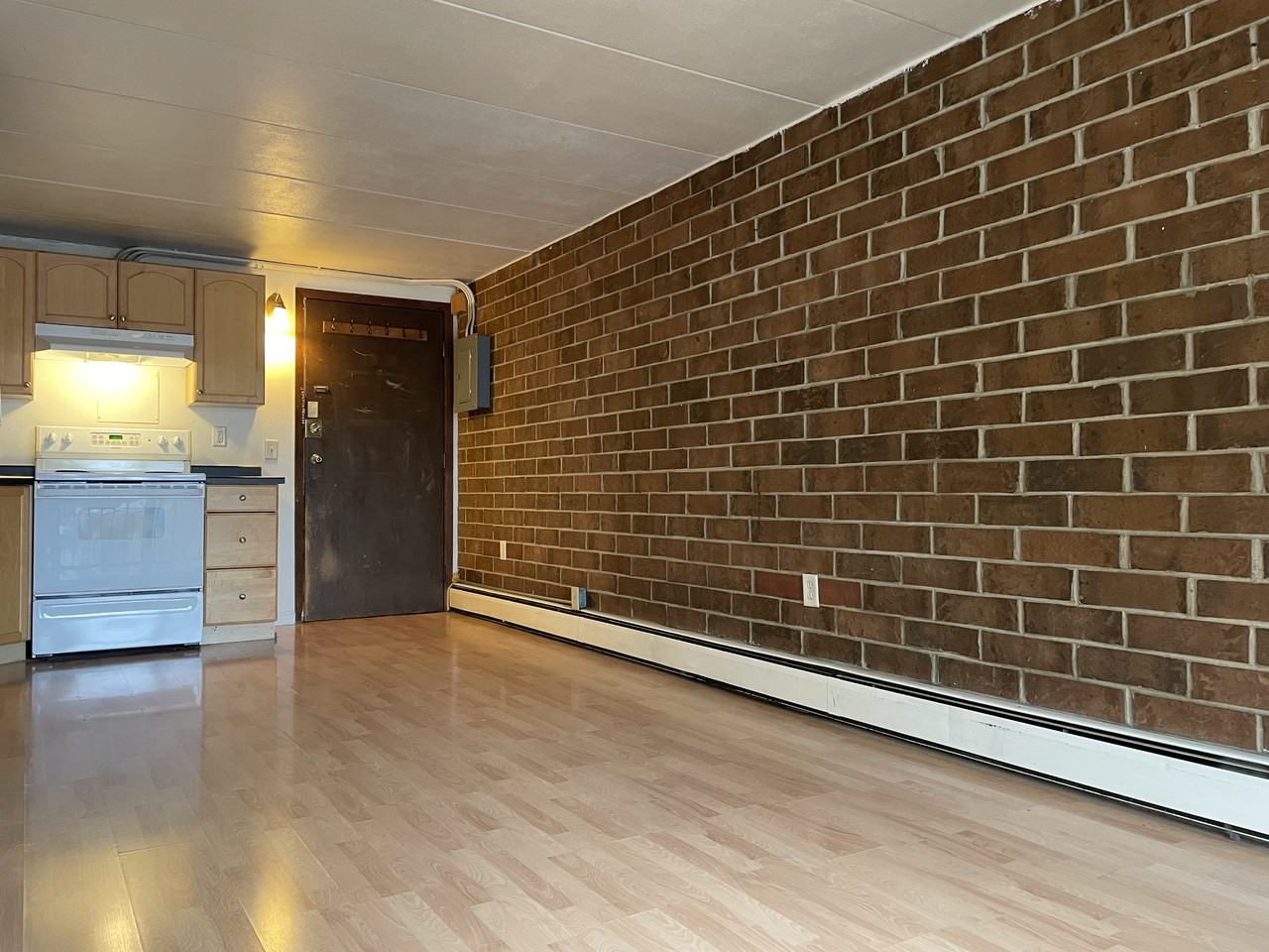 408 S Park St #1 - Photo 5 of 14