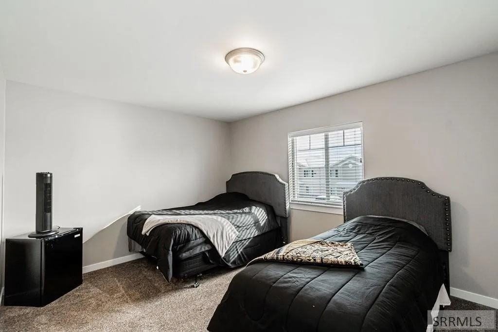 780 Trails End #1 - Photo 4 of 25