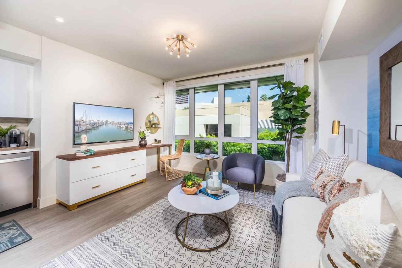 580 Anton - Photo 3 of 47