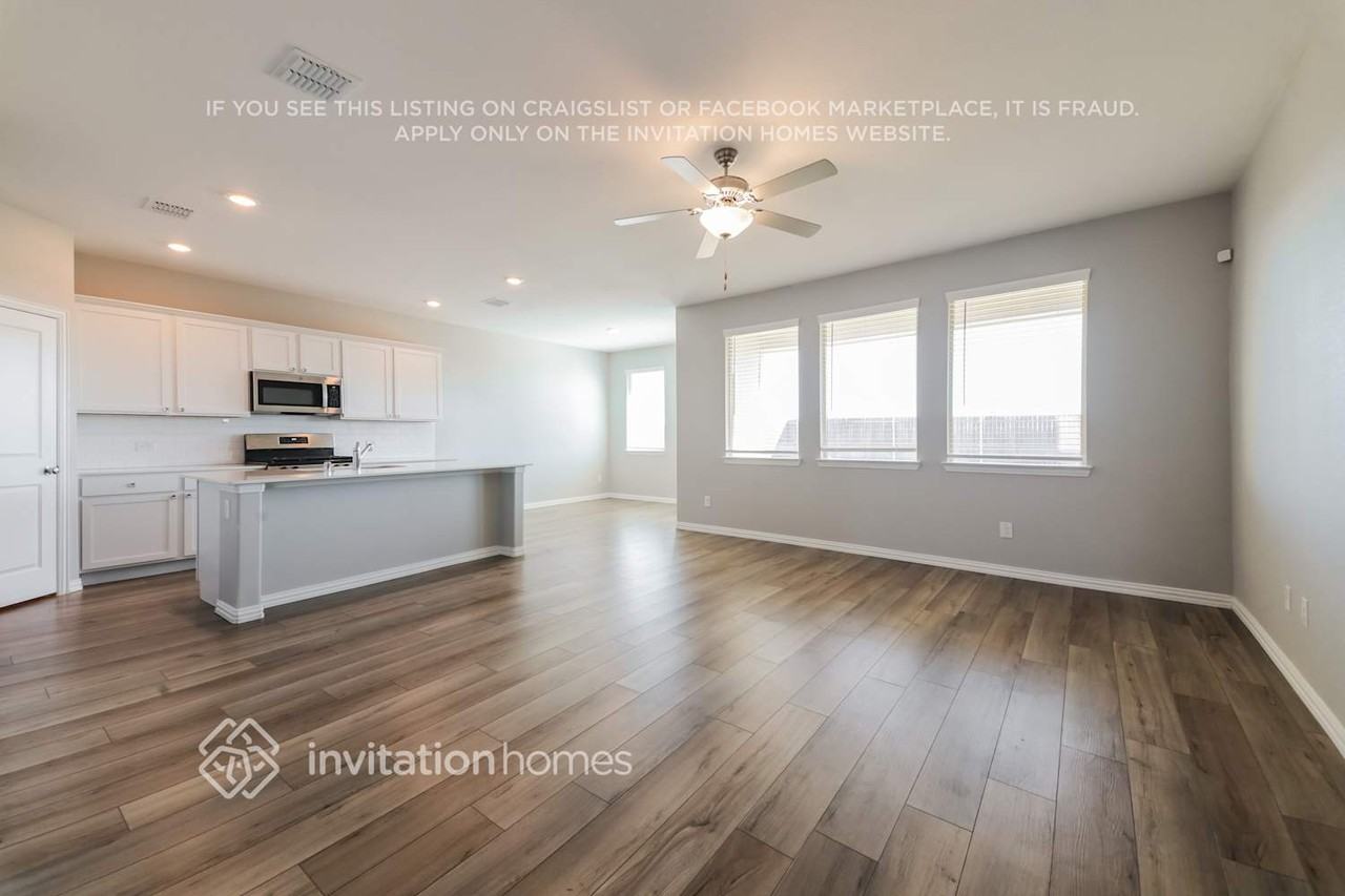 1237 Sequoia Ln - Photo 3 of 16