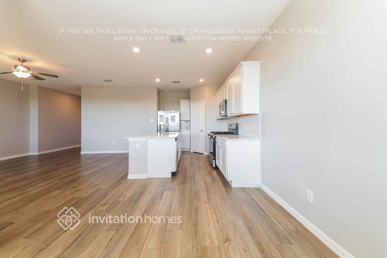 1237 Sequoia Ln - Photo 6 of 16