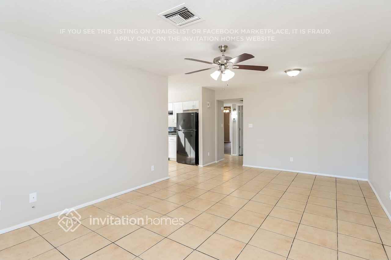 4447 E Contessa St #A - Photo 4 of 16