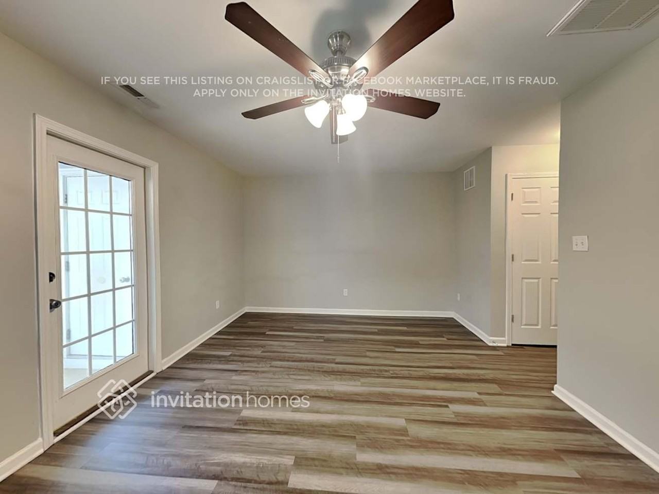 406 Whitehall Ct - Photo 4 of 19