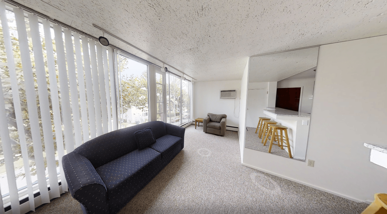 404 N. Thayer - Photo 2 of 5