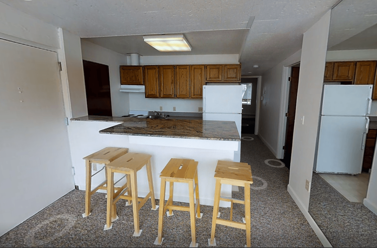 404 N. Thayer - Photo 3 of 5