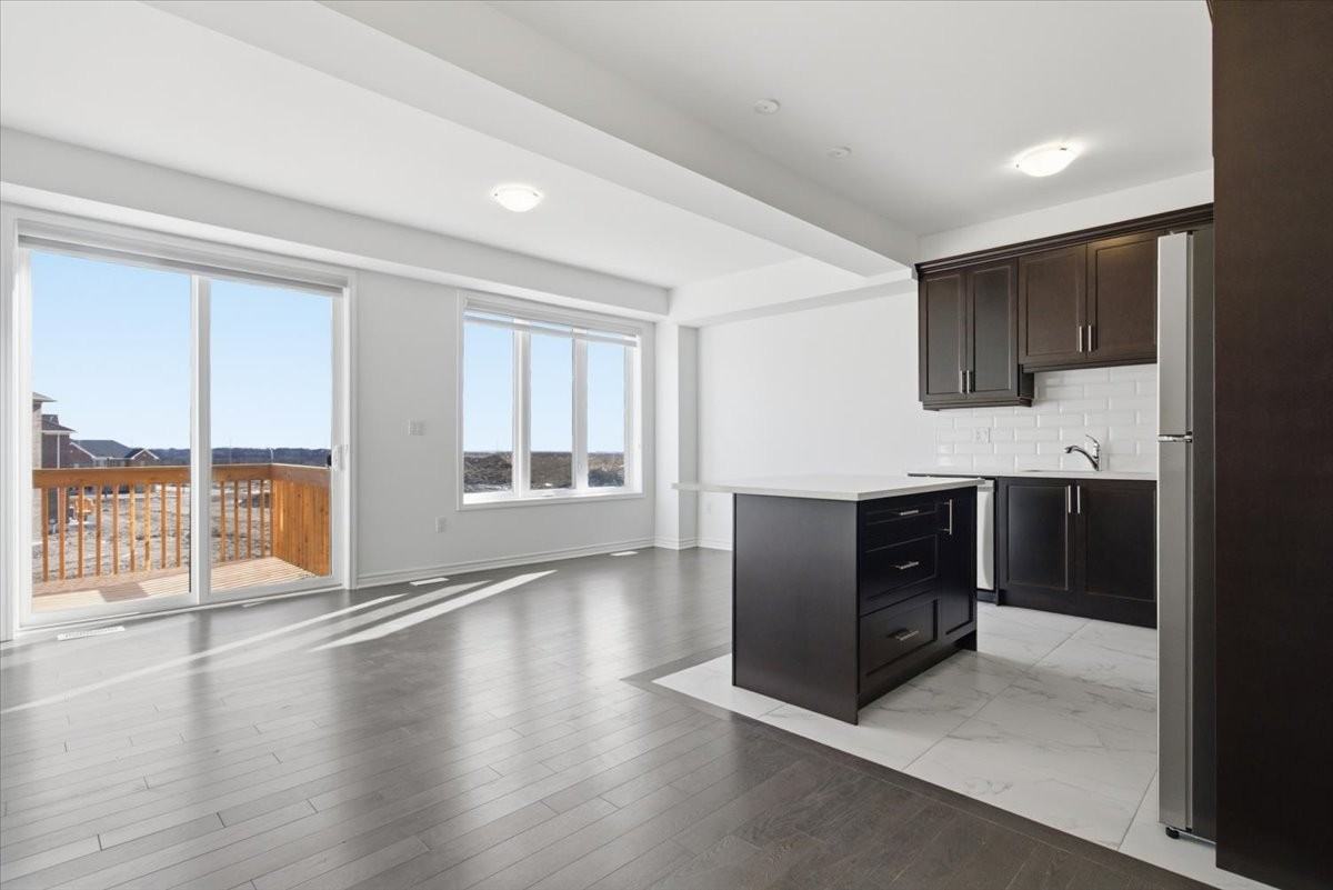 3381 Salt Springs Drive - Photo 4 of 18