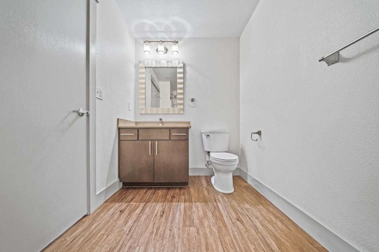 Everett - Photo 6 of 49