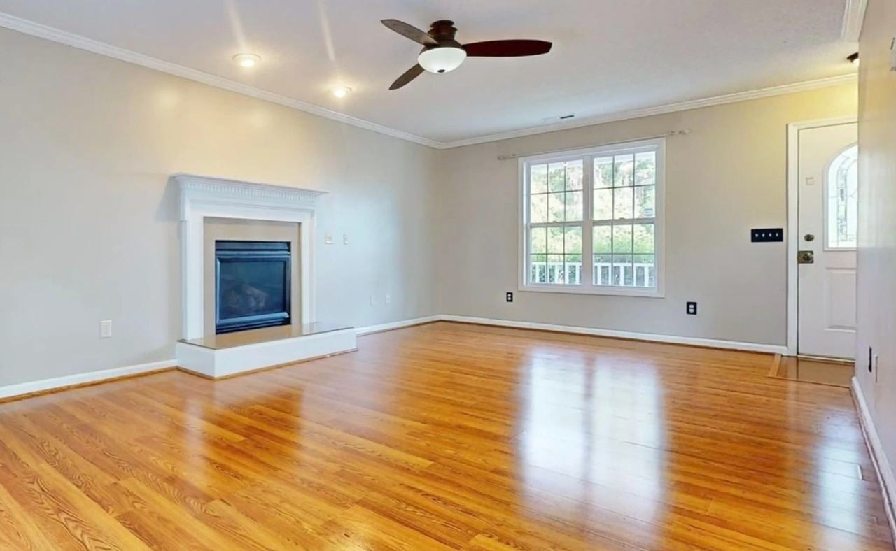 10 Valley View Ct #1 - Photo 4 of 32