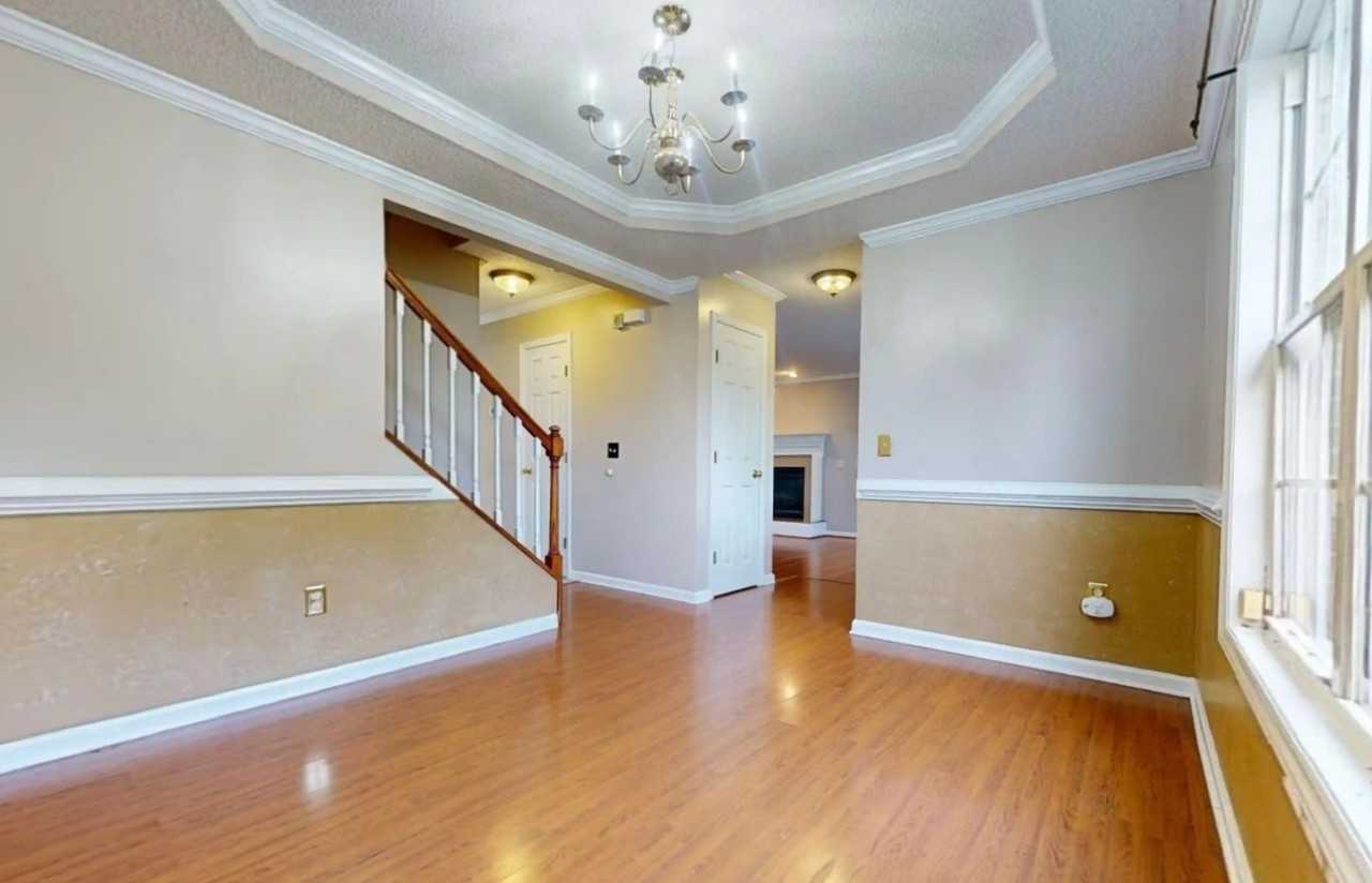 10 Valley View Ct #1 - Photo 6 of 32