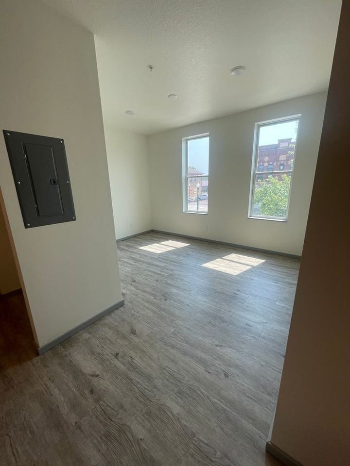 STP Group, LLC (ROK) - Photo 2 of 27