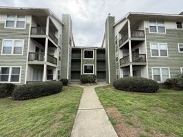 featured image of 979 Stewarts Creek Dr Apt 3 #1