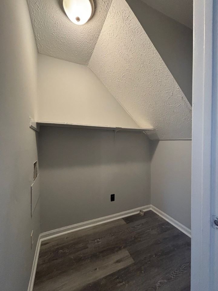 Aftonshire Drive 5713 - 1 #1 - Photo 4 of 16