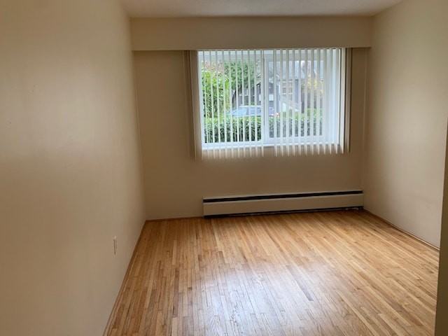 Brooks Manor - Photo 4 of 17