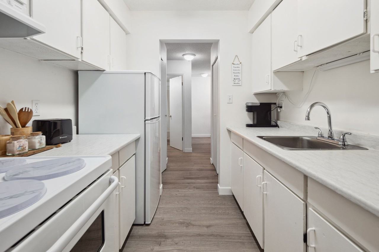San Mateo Apartments - Photo 4 of 8