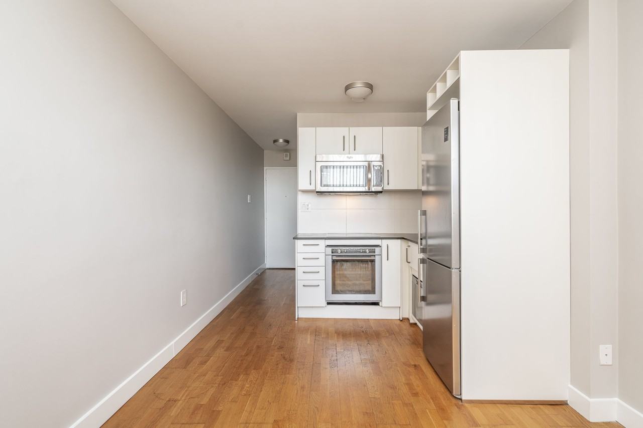 730 St. Clarens - Photo 2 of 50