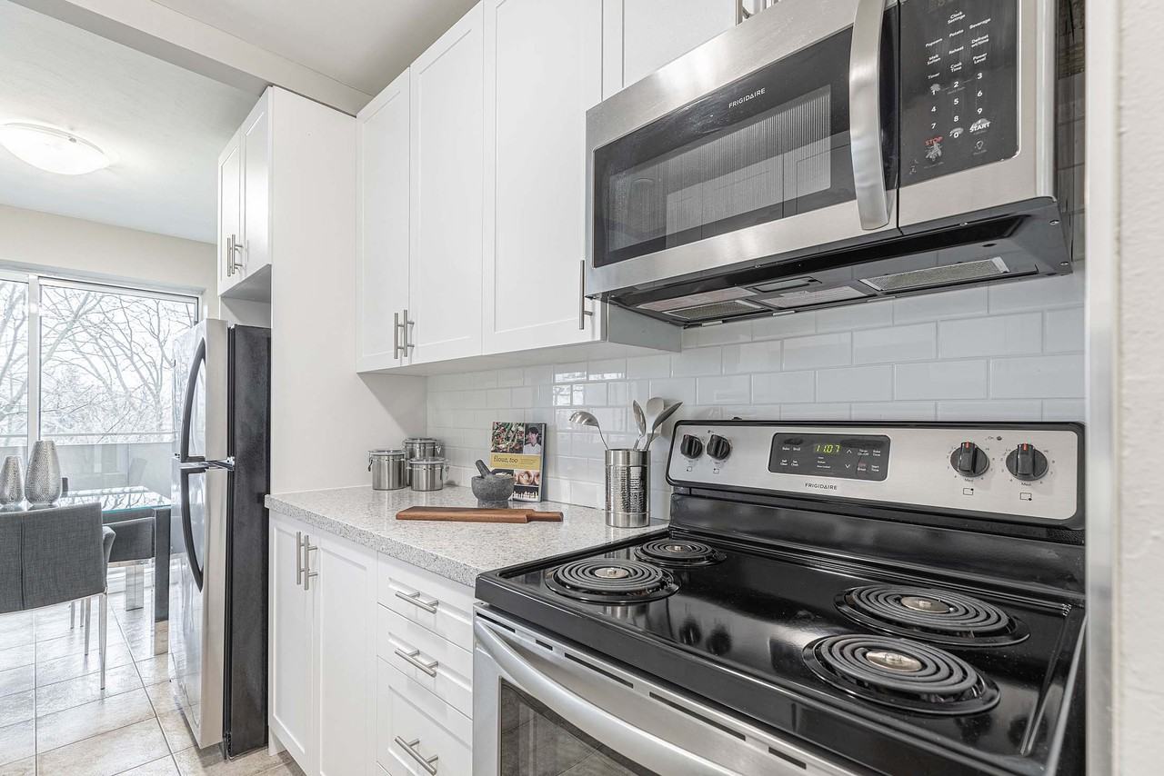 Stirling Place - Photo 7 of 13