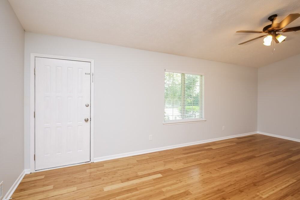 1890 Lamplighter Way - Photo 3 of 16